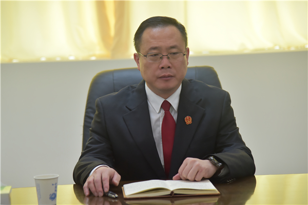 浚县法院迅速传达学习县委书记郑辉主题教育调研的讲话精神